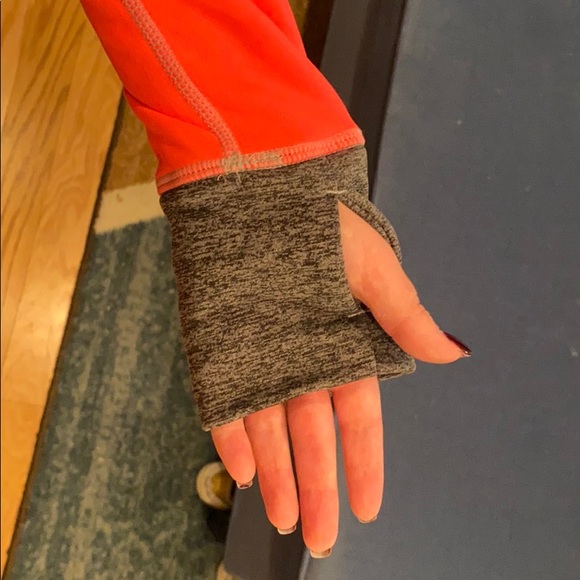 Nike Therma-Fit hoodie in pink and black NWOT - Picture 5 of 9